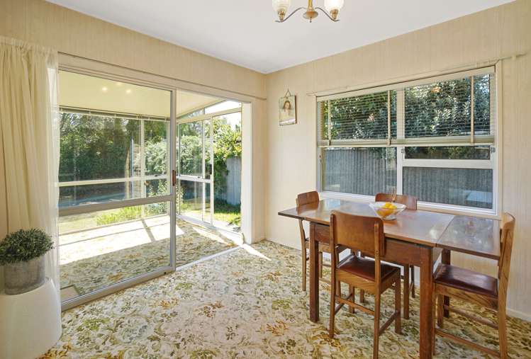 8 Cornwall Place Stoke_5