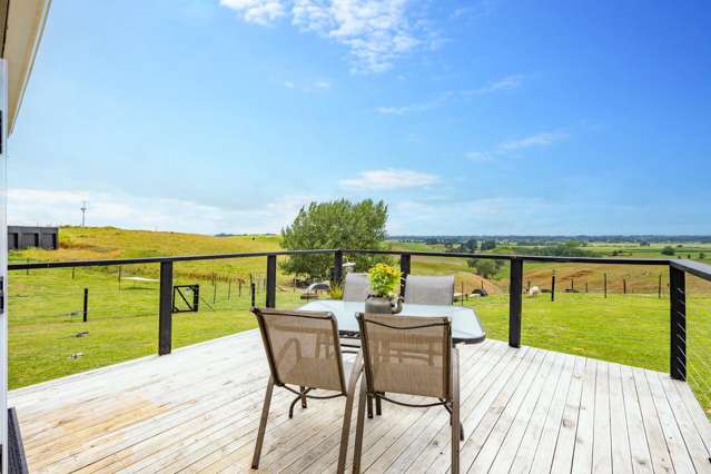 A Shed to Store & Views to Die For