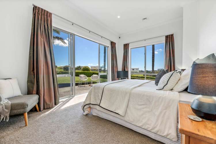 9 Intrepid Crescent Beachlands_19