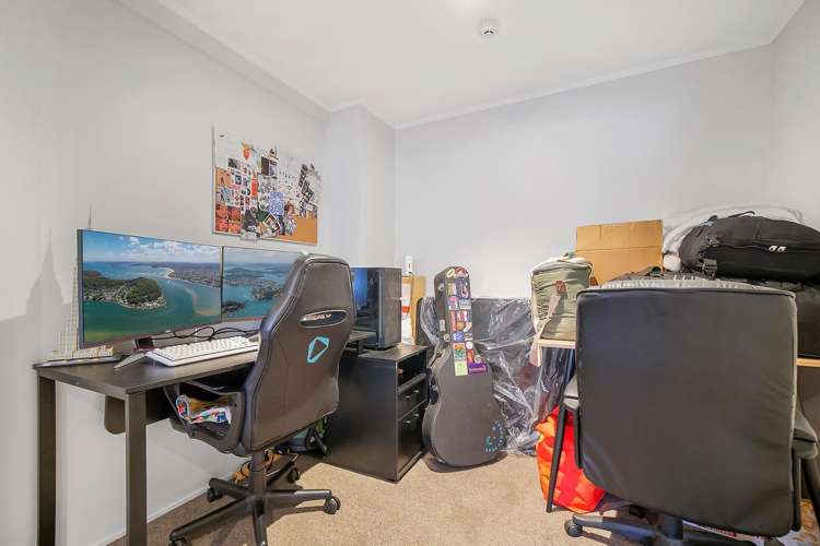 14a/30 Westward Ho 1665_6