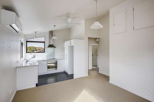 138c Charles Street Westshore_2