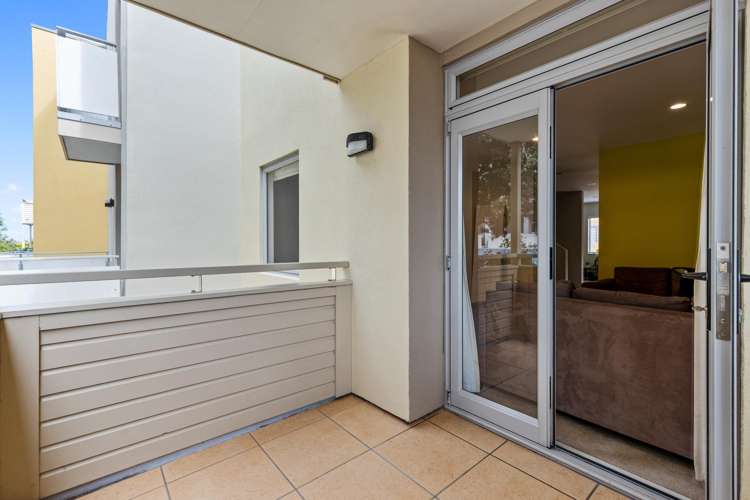 34/305 Evans Bay Parade Hataitai_8