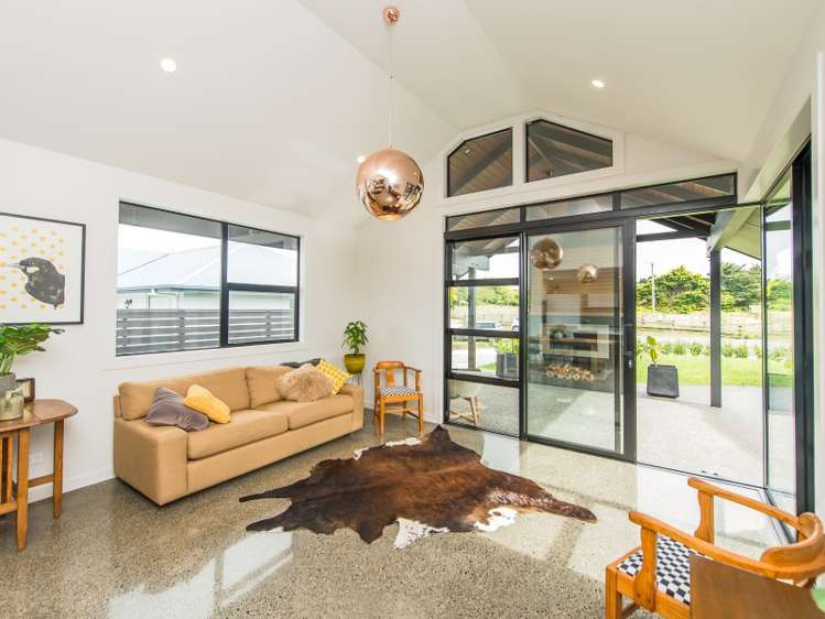 11 Tirimoana Place Otamatea_7