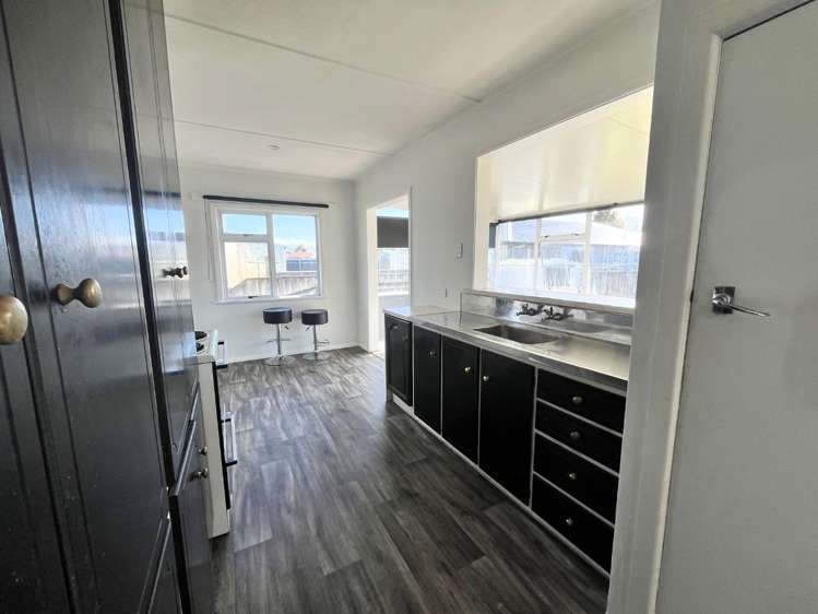 814 Ferguson Street Akina_4