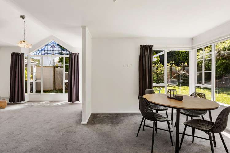 6 Erskine Close Island Bay_6