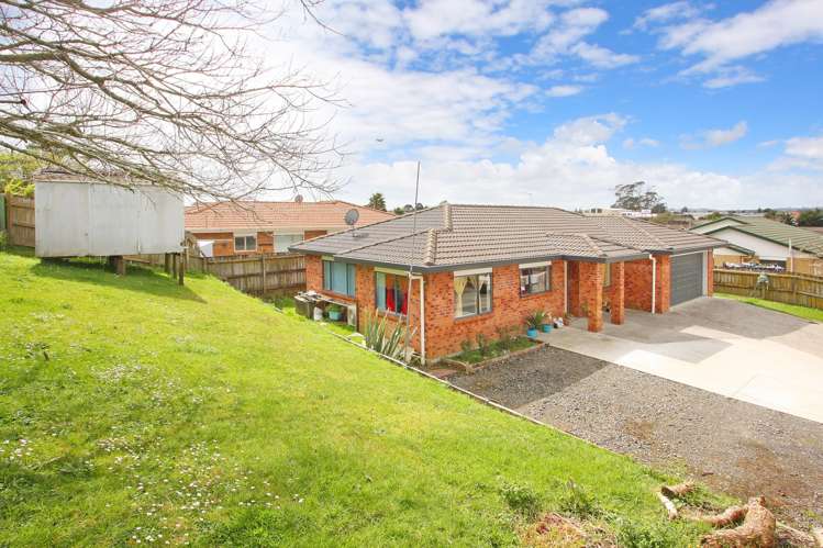 38 Robert Ross Place Clendon Park_1