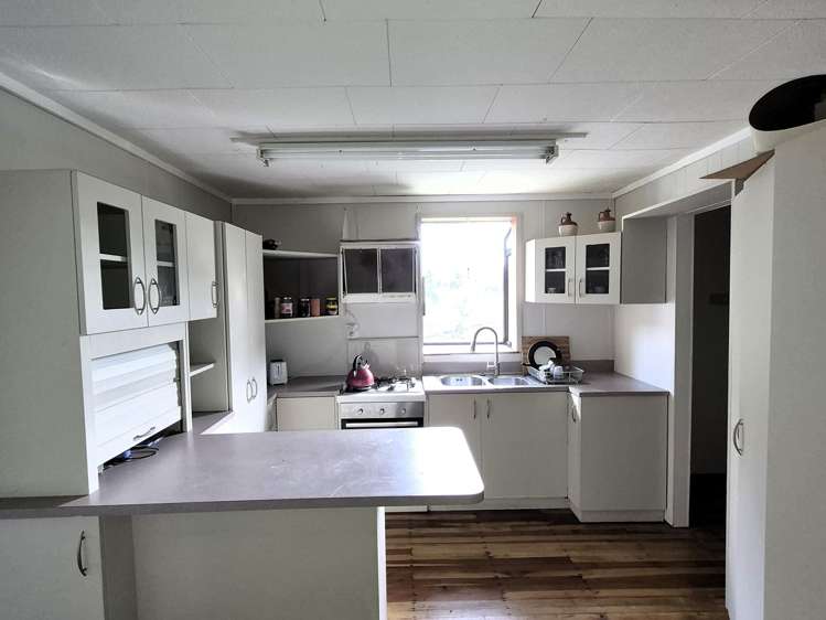 2269 Coast Road Pongaroa_6