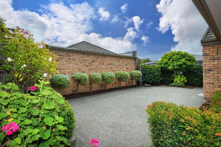 2/252 Mairehau Road Burwood_19