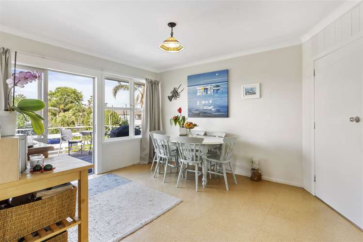 10 Kelvin Crescent Te Atatu Peninsula_16