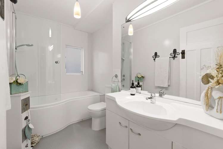 926 Kahikatea Flat Road Waitoki_16