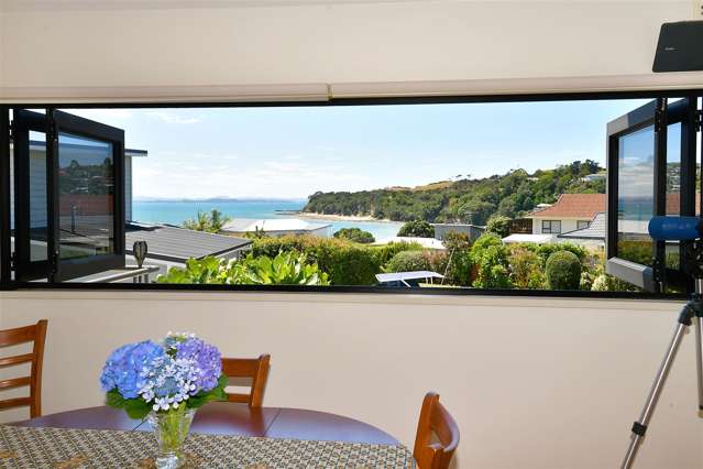 6 Crown Road Tindalls Beach_2