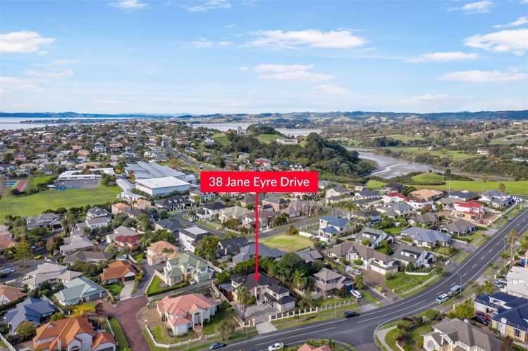 38 Jane Eyre Drive Somerville_42