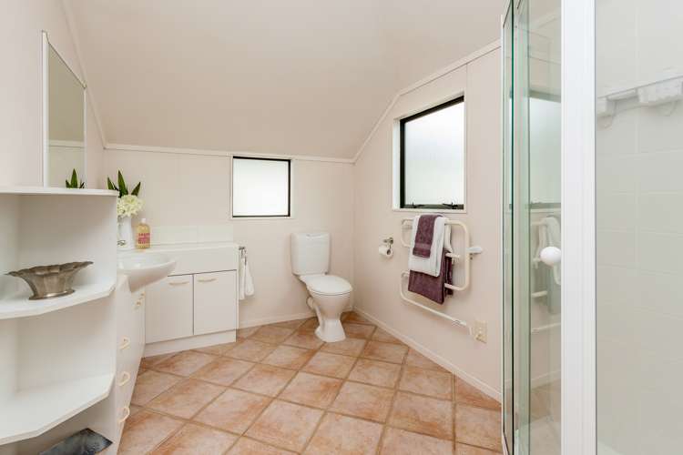 77 Cook Street Howick_12