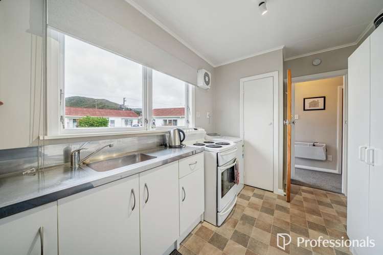 10/1079 High Street Taita_9
