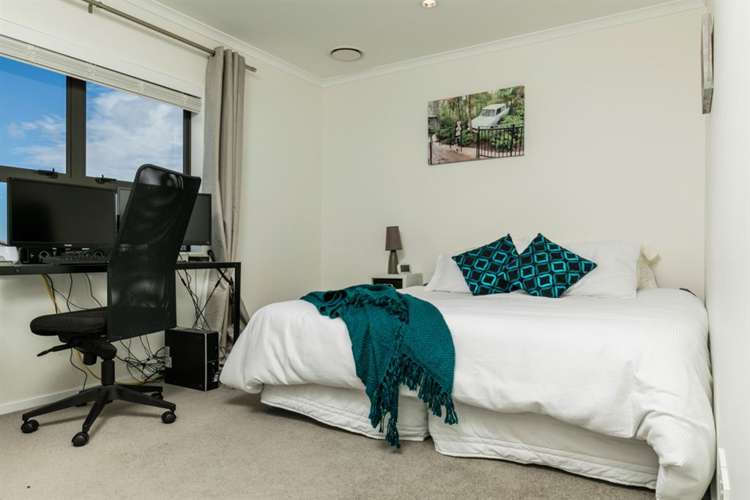 88 Mackay Drive Greenhithe_14