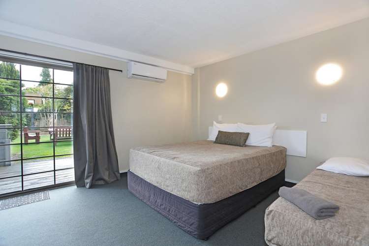 167 Fitzherbert Avenue West End_13