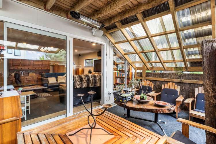 593 East Coast Road Browns Bay_21