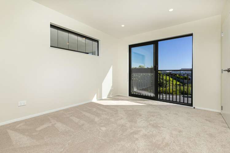 2/18 Scott Road Hobsonville_10