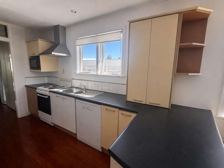 52 Blakeborough Drive Forrest Hill_4