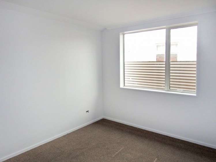 20 Lowe Street Avenal_5