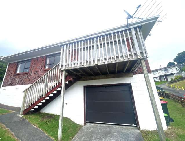 VERY CONVENIENT- 3brm House water included