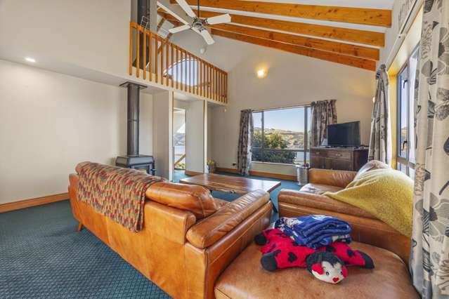 67 Manapouri St Ravensbourne_3