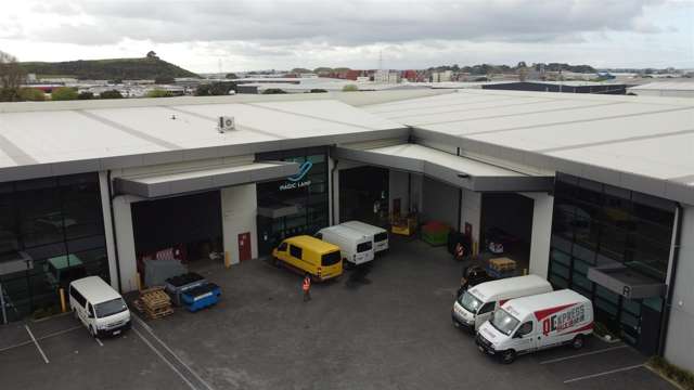 Savills | A-Grade with Container drop – 1,330sqm
