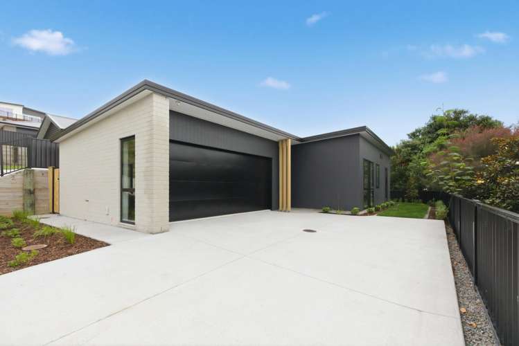 6 Christie Way_0