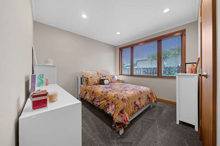 11 Bradbury Road Botany Downs_18