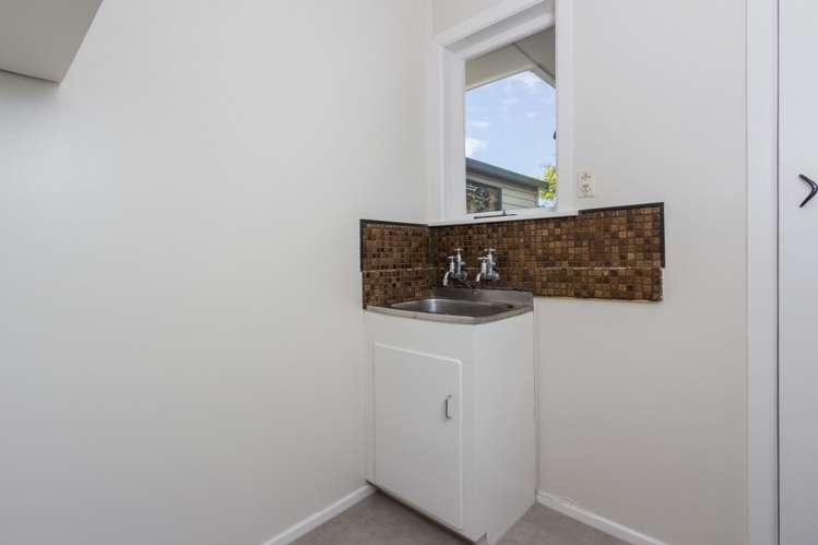 27 Kimber Hall Avenue 10044_9