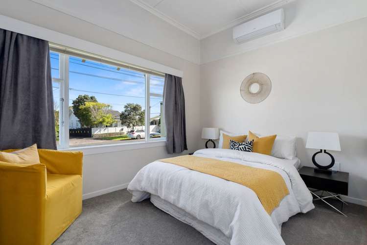 17 Hanlon Crescent Narrow Neck_13