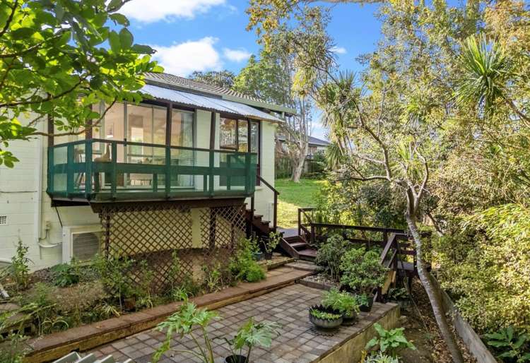 2/61A Boyce Avenue Mount Roskill_1