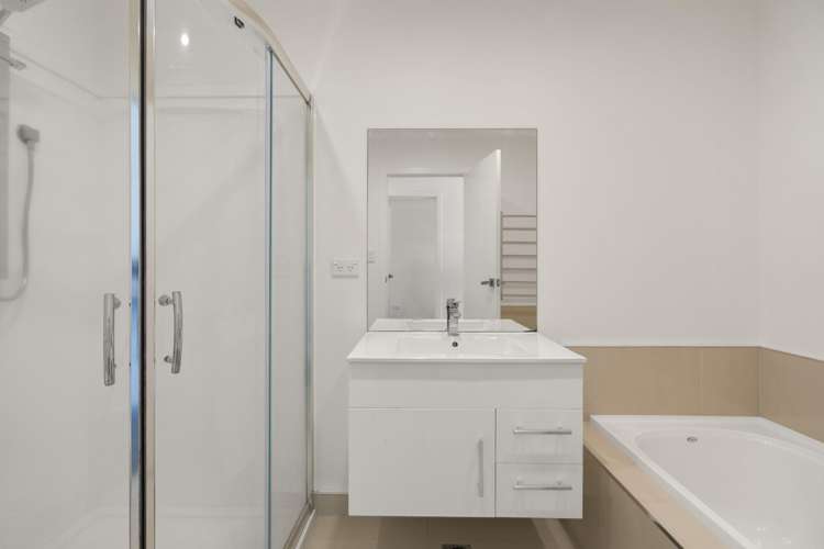 10/7 Vialou Street 10463_8