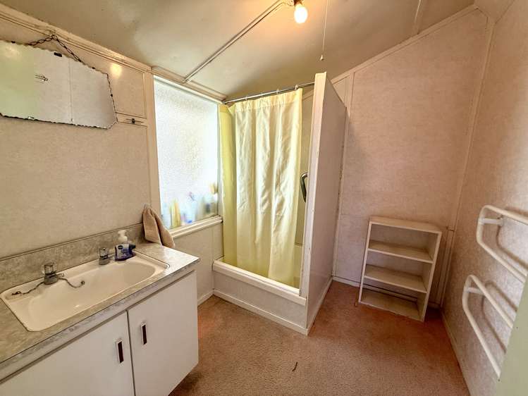 130 Lamond Street East Hargest_15