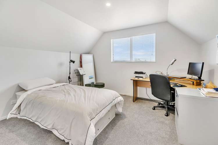 12 Stonebridge Park Drive Holdens Bay_16