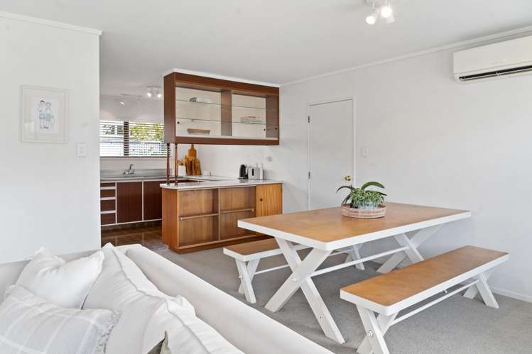 2/88 Edgecumbe Road Avenues_2