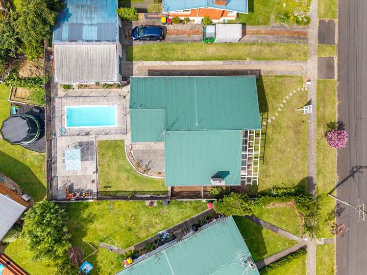 30 Garden Heights Ave Glenview_26