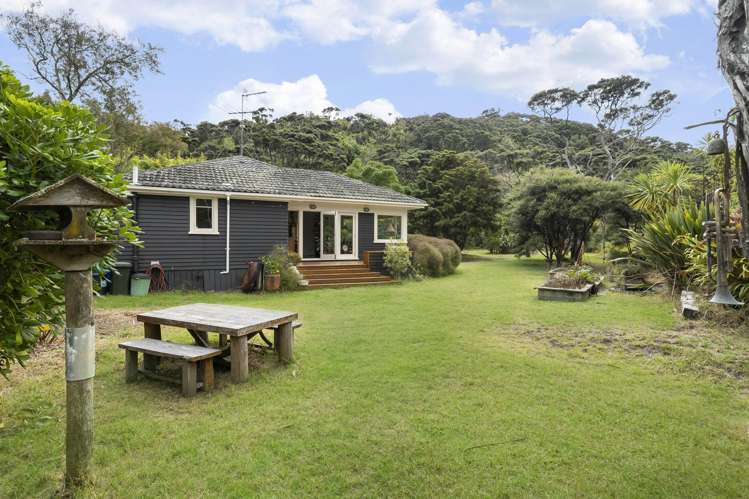 7 Tasman View Road Bethells Beach_9