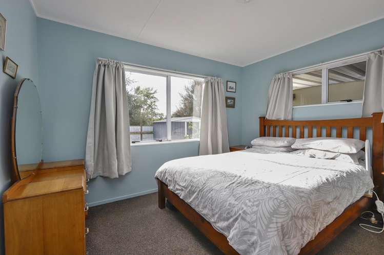 14b Holmes Place Flaxmere_6