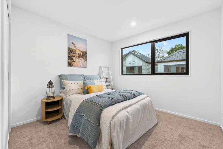 8A & 8B Bittern Place Henderson_10