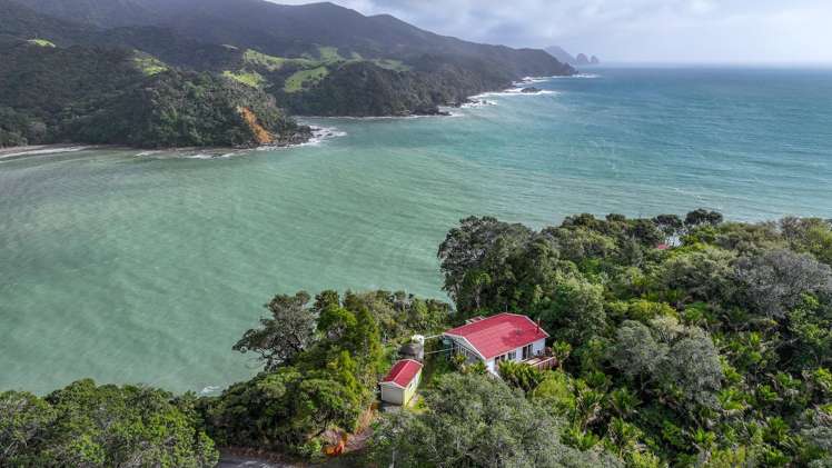 1586 Port Charles Road_3