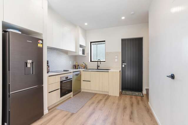 2/285 Te Atatu Road Te Atatu South_2