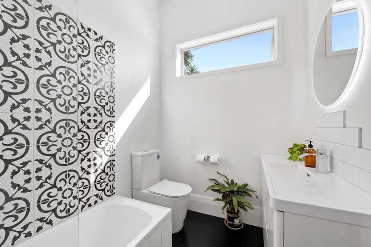 8 Puriri Street Helensville_18