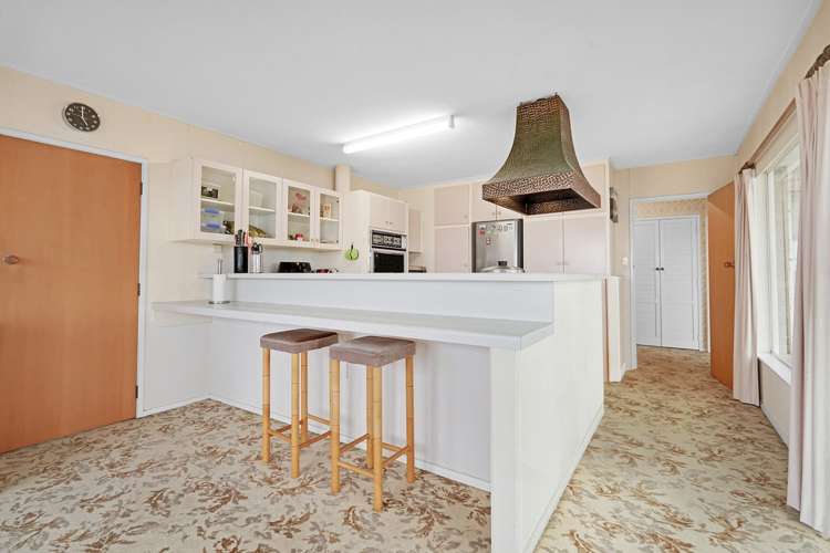 16 Taitua Drive Te Atatu South_5