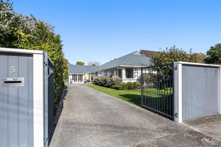 5 Chilton Grove Lower Hutt_21