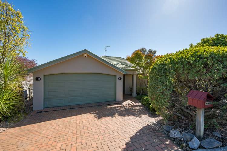 19 Olympus Way Richmond_20