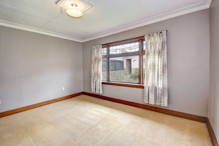 133 Riselaw Road Calton Hill_11