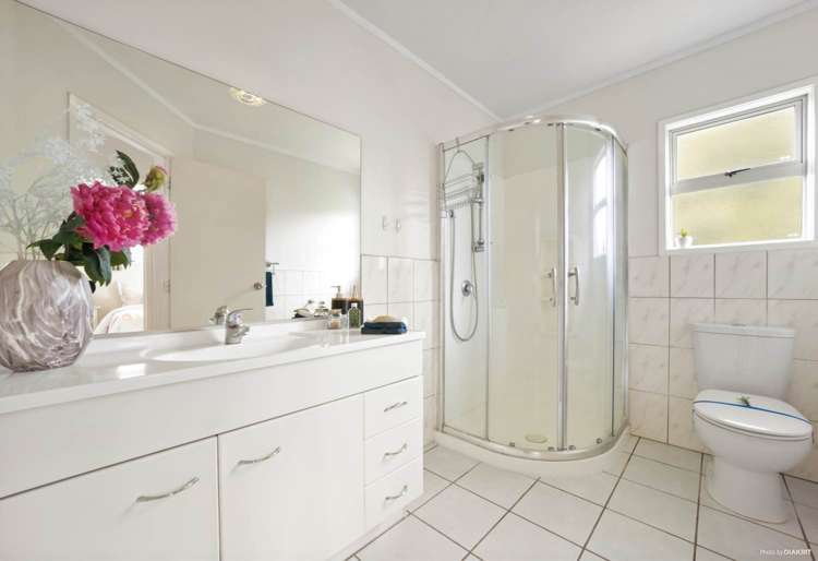 12 Glenhaven Place Te Atatu Peninsula_10