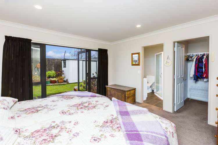 5 Talbot Grove Trentham_8