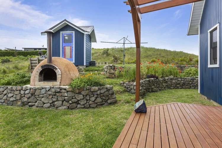 3 Nikau Park Raglan_8